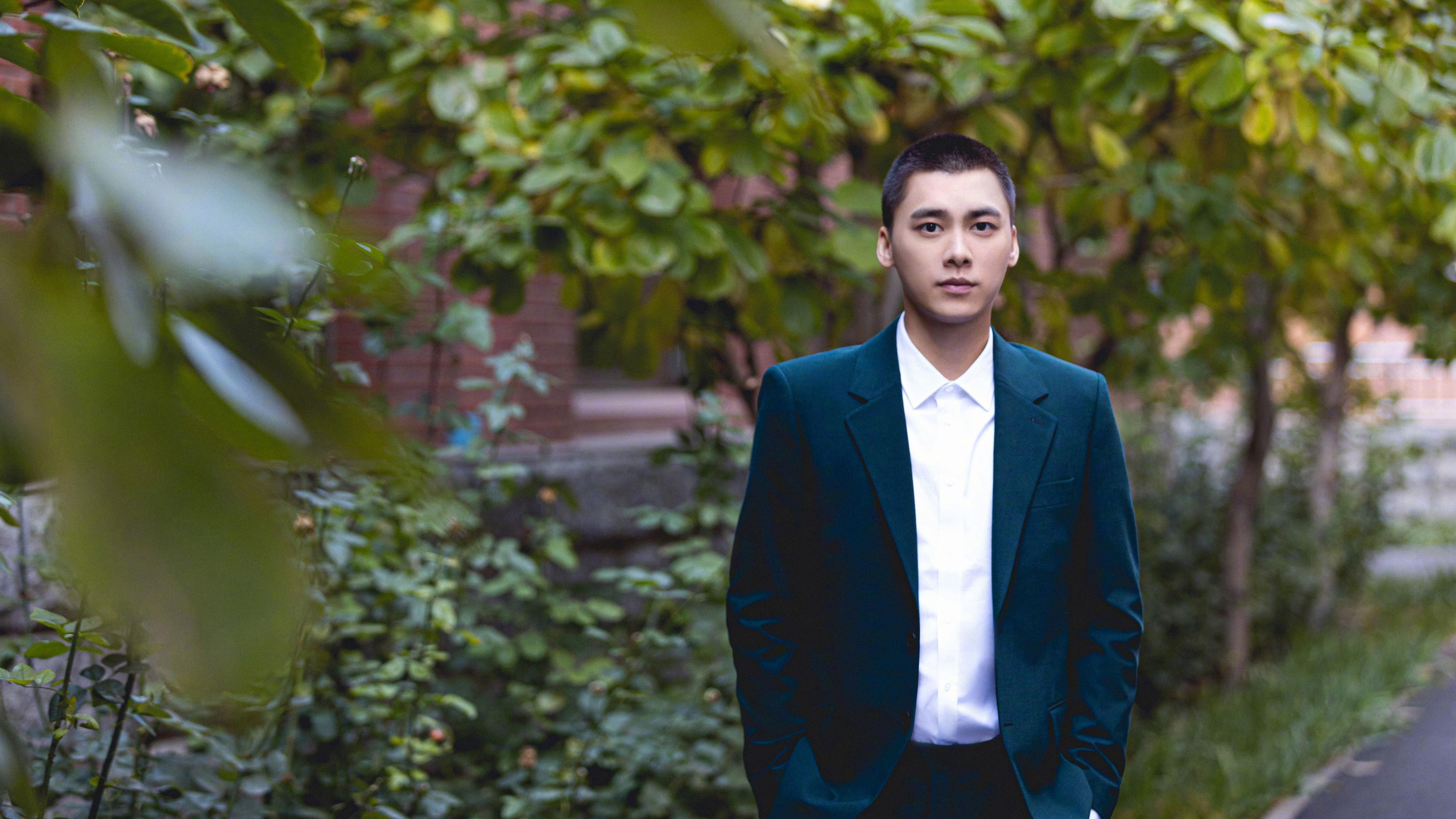 黄蜂军团异军突起,库里化身关键先生刺穿篮网